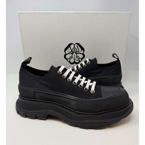 Alexander McQueen Treadslick Low-Top Sneaker Black Size 9 US 42 EU